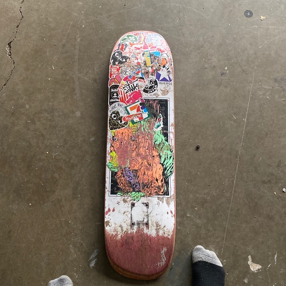 Used welcome skateboard.I can set up the grip tape - Picture 2 of 2